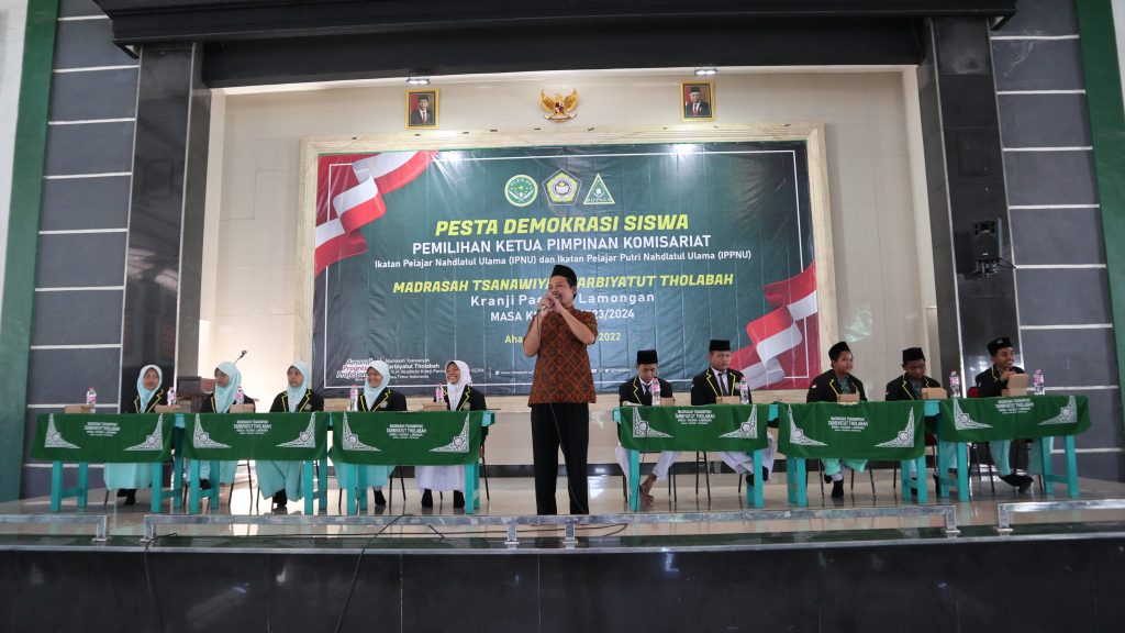 Pesta Demokrasi Siswa (PDS) 2022 dengan E-Voting. Nobatkan Moreno dan Agil Sebagai Ketua PK. MTs. Tarbiyatut Tholabah Masa Khidmat 2023/2024.