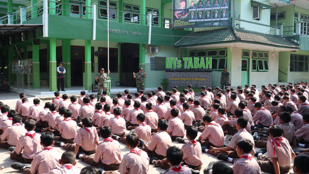 Gembleng Kedisiplinan Siswa, MTs. Tarbiyatut Tholabah Gandeng TNI.